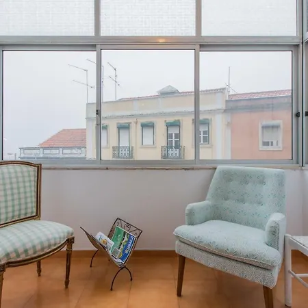 Light Filled Apartment, By Timecooler Apartament *