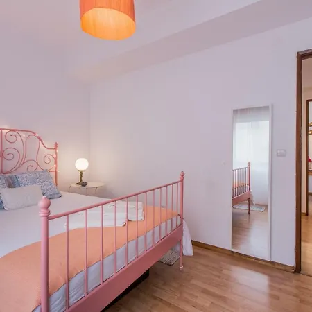 Apartament Light Filled Apartment, By Timecooler Lizbona