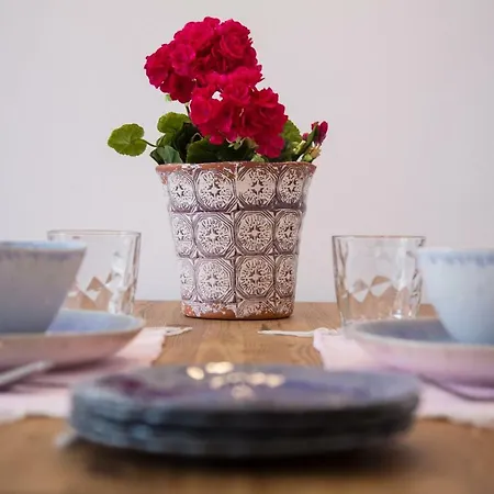 Light Filled Apartment, By Timecooler Lisboa