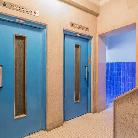 Light Filled Apartment, By Timecooler Apartamento